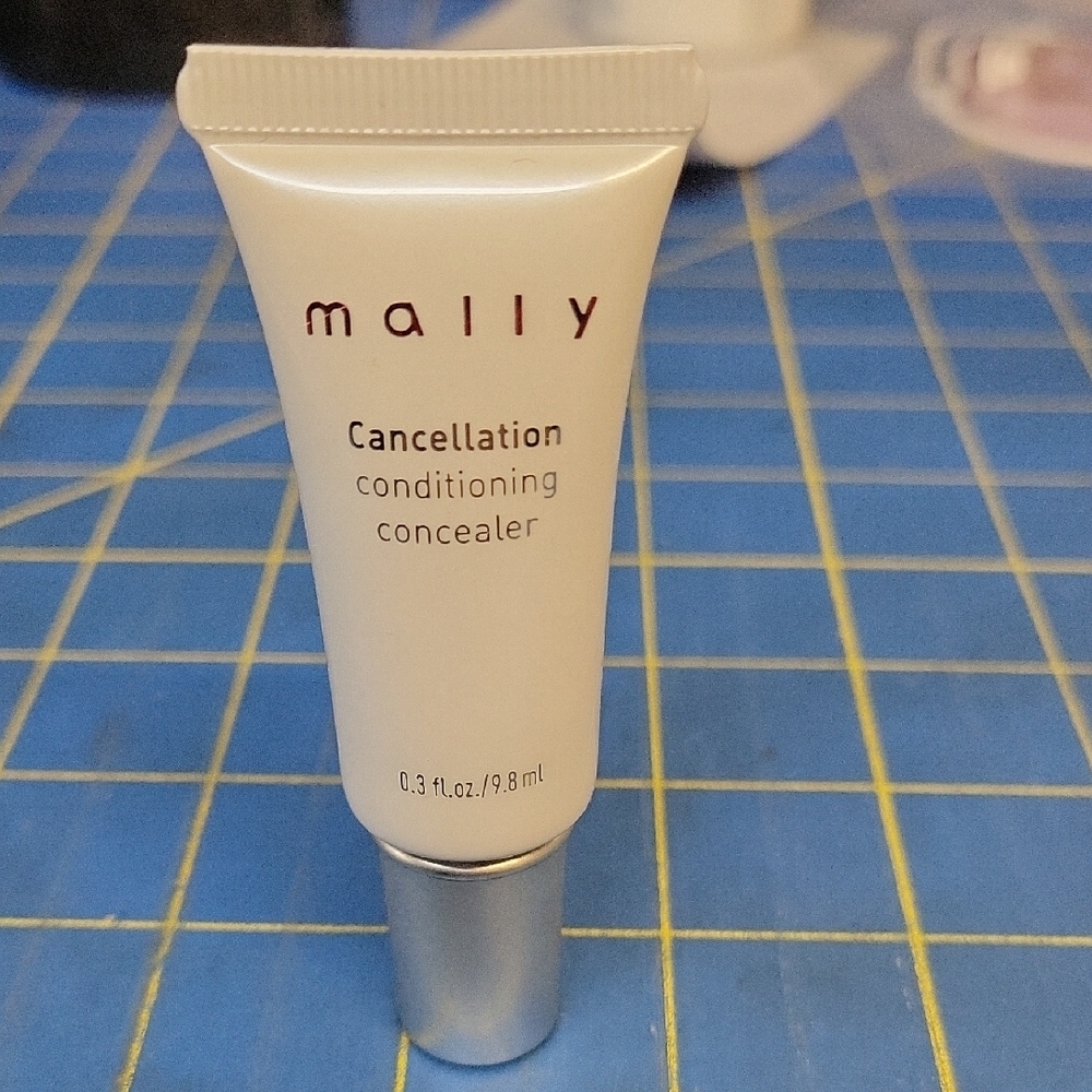Mally Beauty Cancellation Concealer 9.8ml - Light New